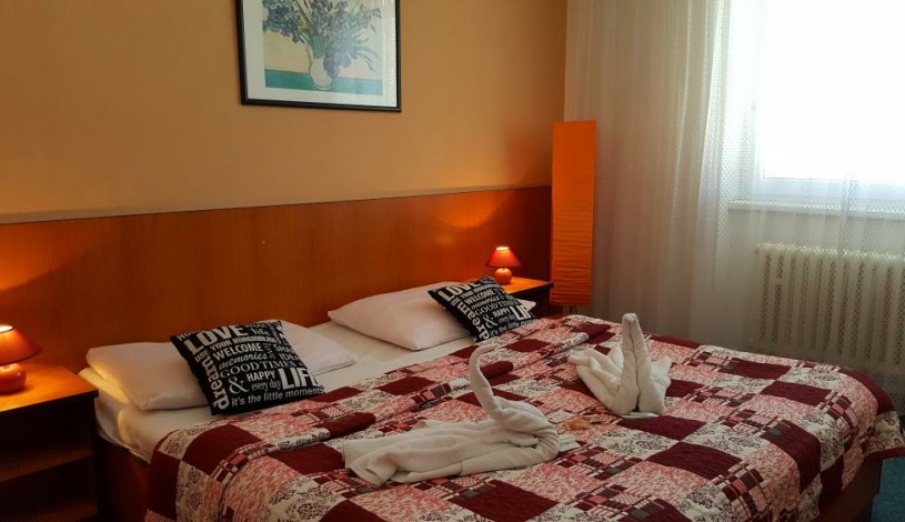 HOTEL MORAVA** Uherské Hradiště